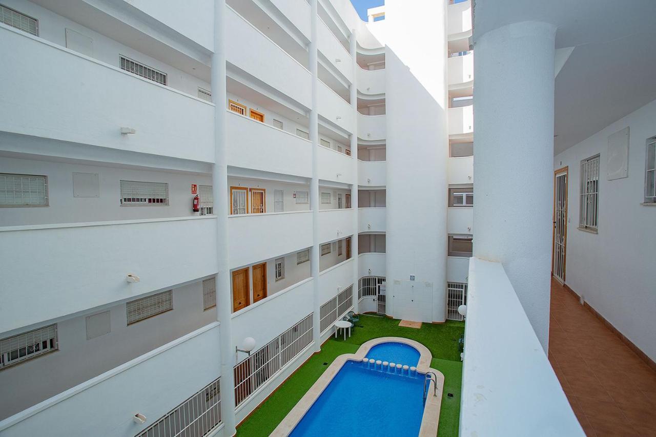 096 Pleasant Place Luis - Alicante Holiday Τορεβιέχα Εξωτερικό φωτογραφία